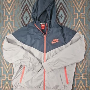 Nike Men's Navy and Light Gray Windbreaker